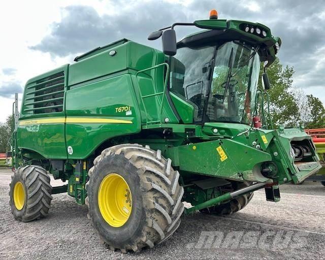 John Deere T 670 i Mähdrescher