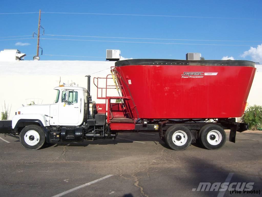 Mack RD 688 S Weitere Viehgeräte