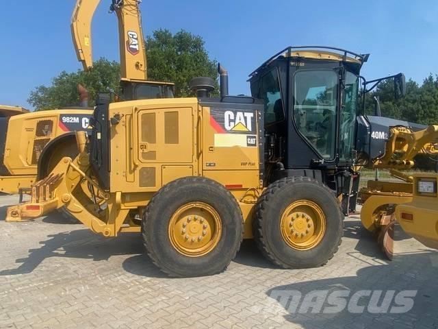 CAT 140M Grader