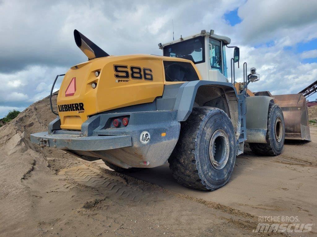 Liebherr L 586 Radlader