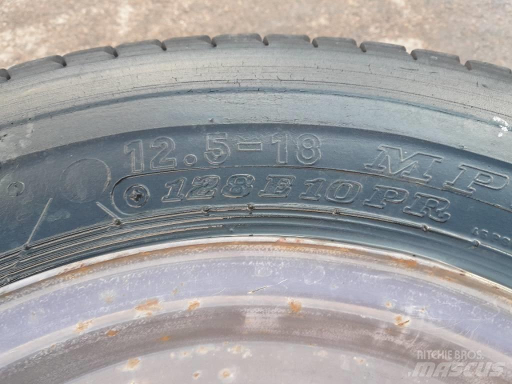Dunlop 12,5-18 Hjul Reifen