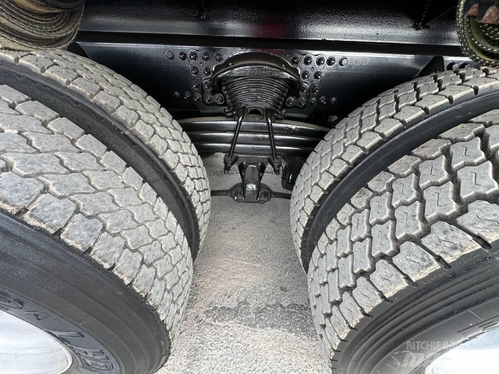 Freightliner M2 Pritschenwagen/Pritschenwagen mit Seitenklappe