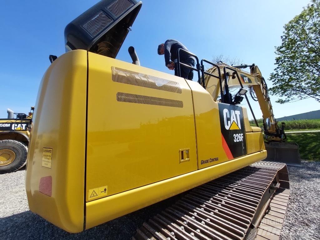 CAT 326 F L Raupenbagger