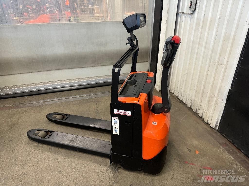 Toyota LWE180 Niedergabelstapler