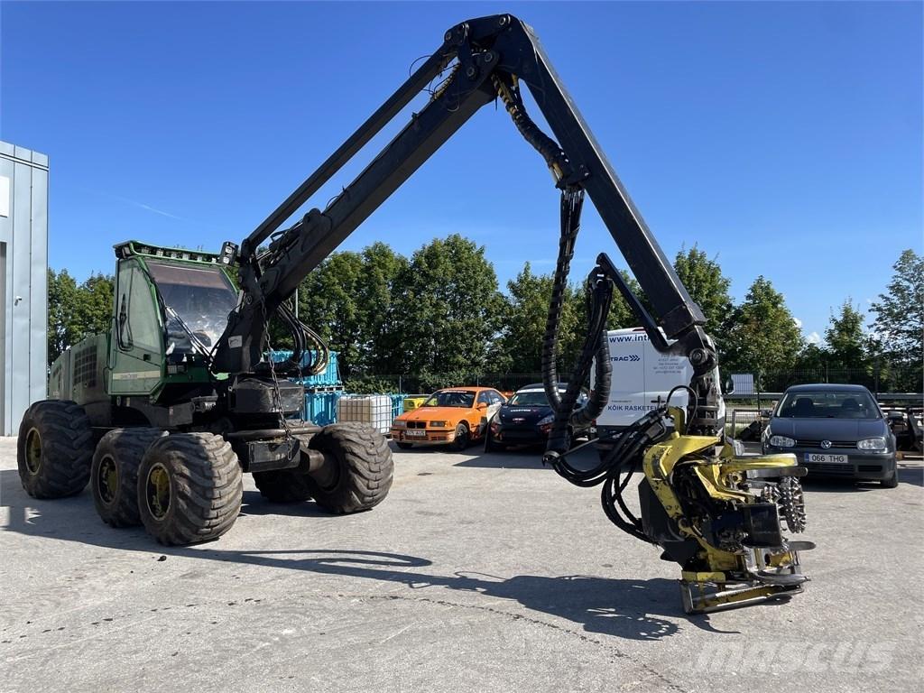 John Deere 1070 D Harvester