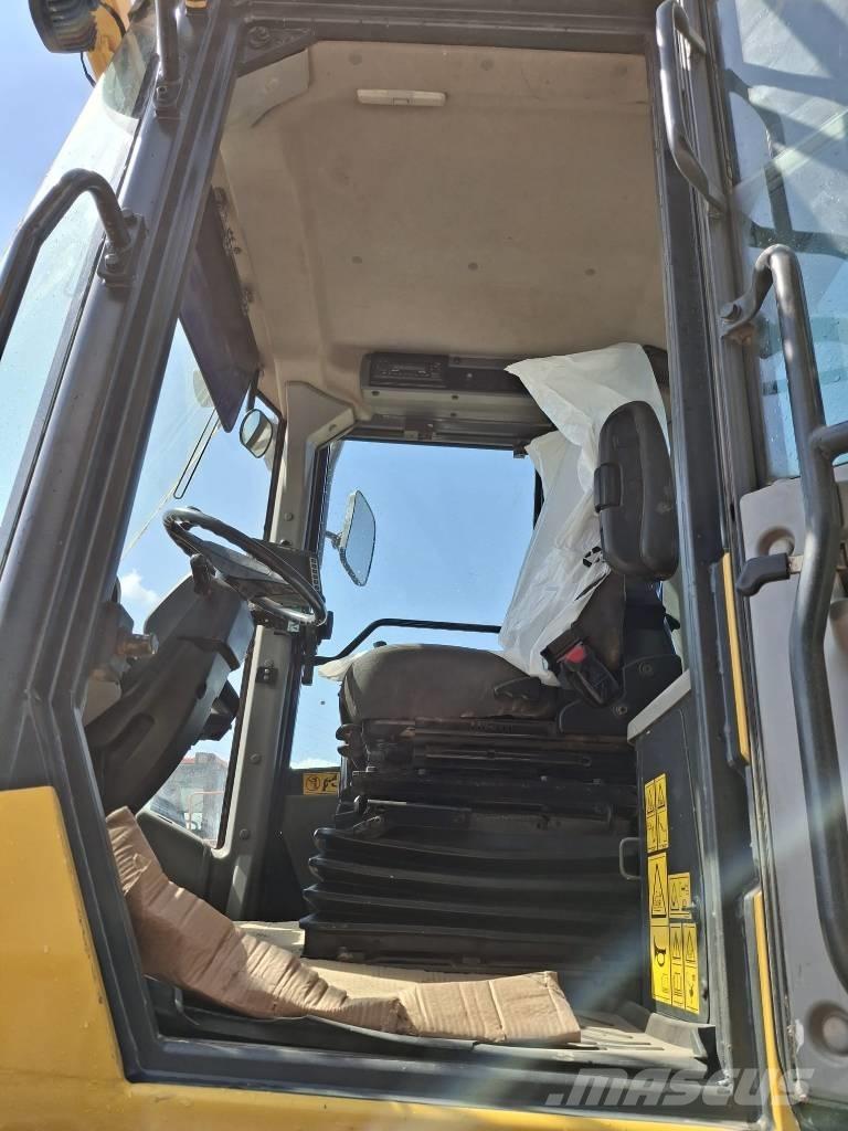 Komatsu WA 380-8 Minilader