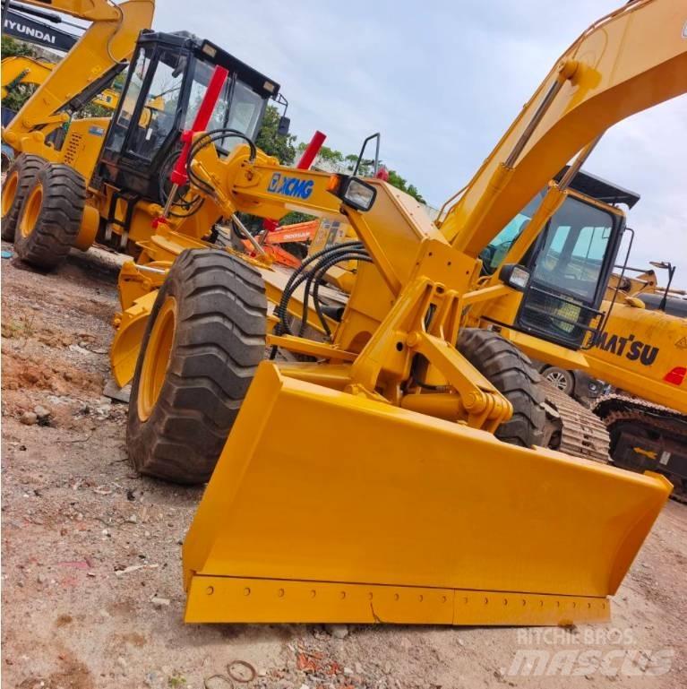 XCMG GR 215 Grader