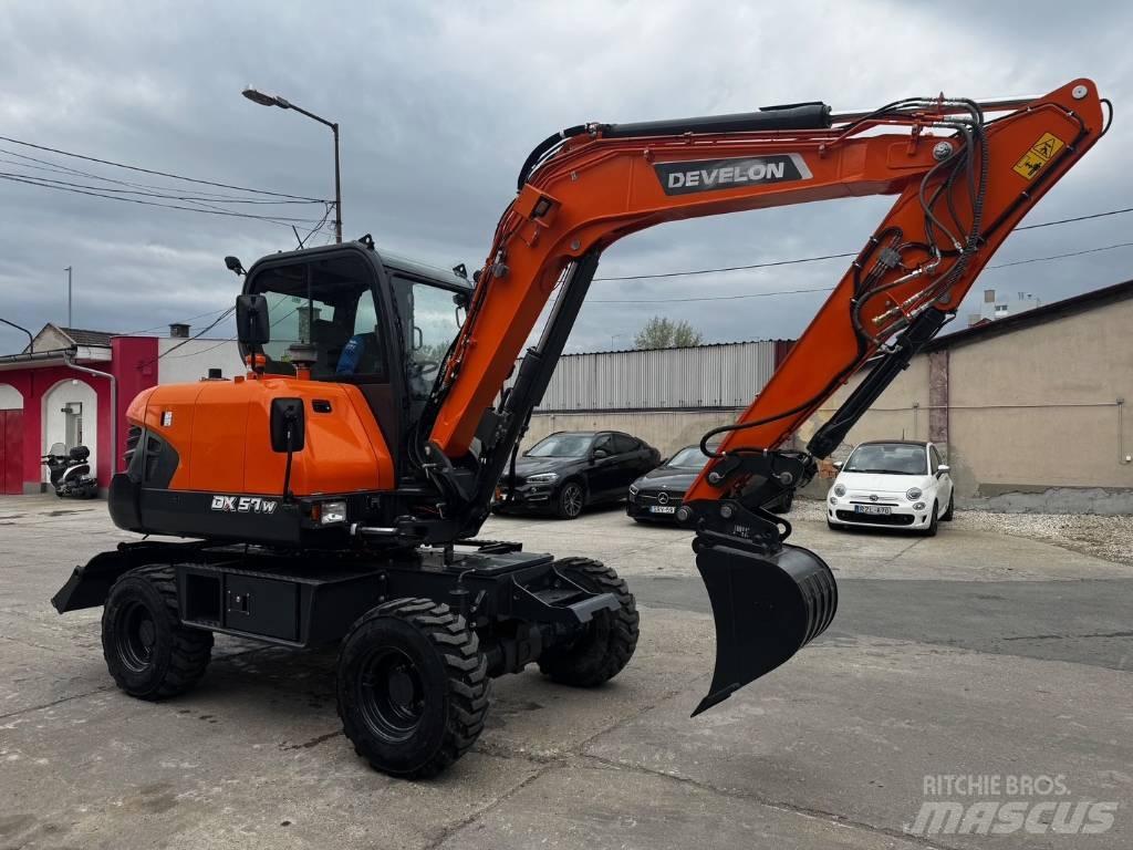 Develon DX 57 W-7 Mobilbagger