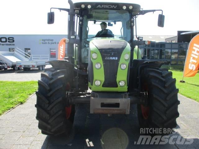 CLAAS Arion 520 Traktoren