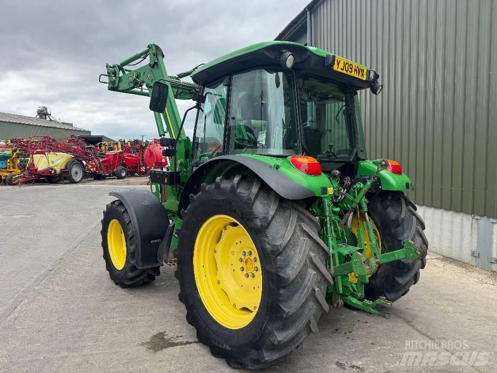 John Deere 5100 R Traktoren