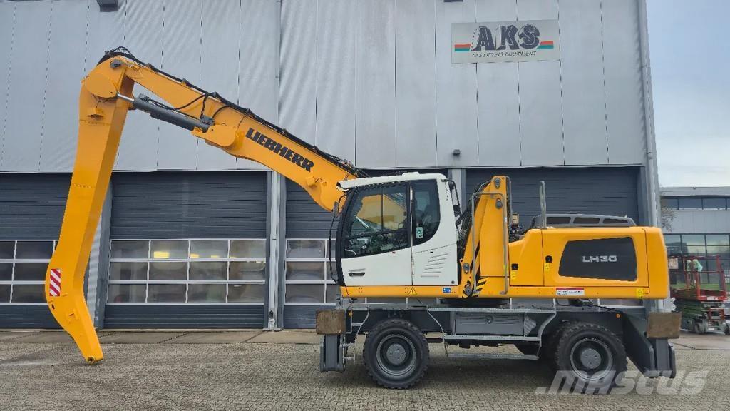 Liebherr LH30 Materialumschlag