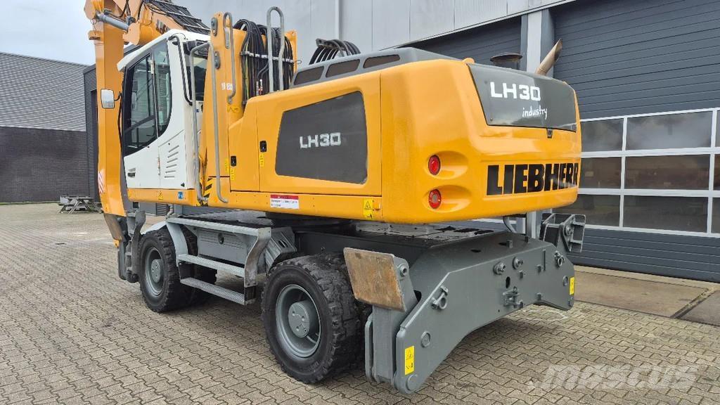 Liebherr LH30 Materialumschlag