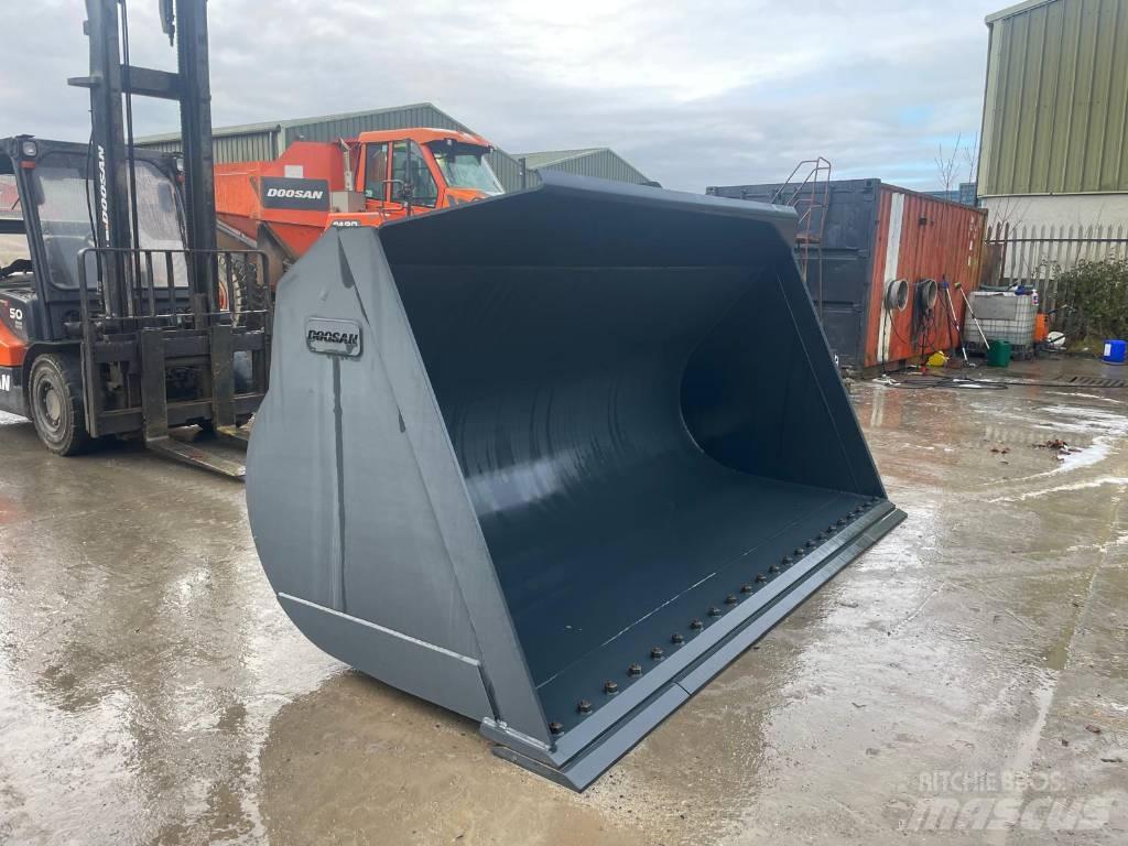Doosan DL550 Schaufeln