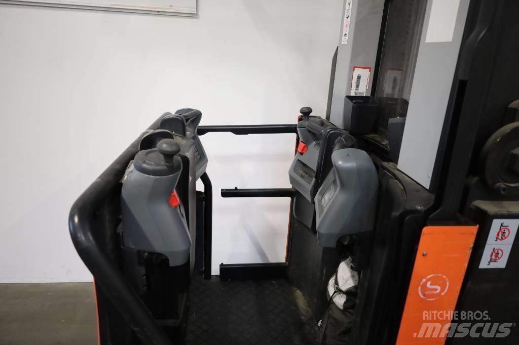Toyota OME 100 H Mittelhub-Kommissionierer