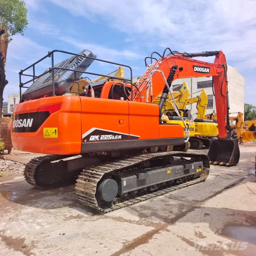 Doosan DX 225 LC-9C Raupenbagger