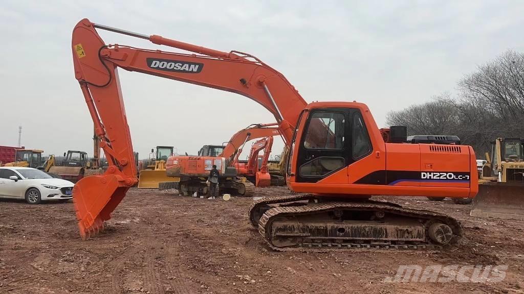 Doosan DH 220 Raupenbagger