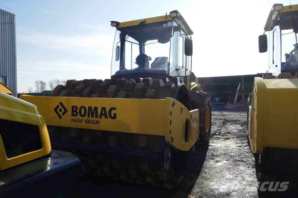 Bomag BW 213 PDH-5 Erdbauwalzen