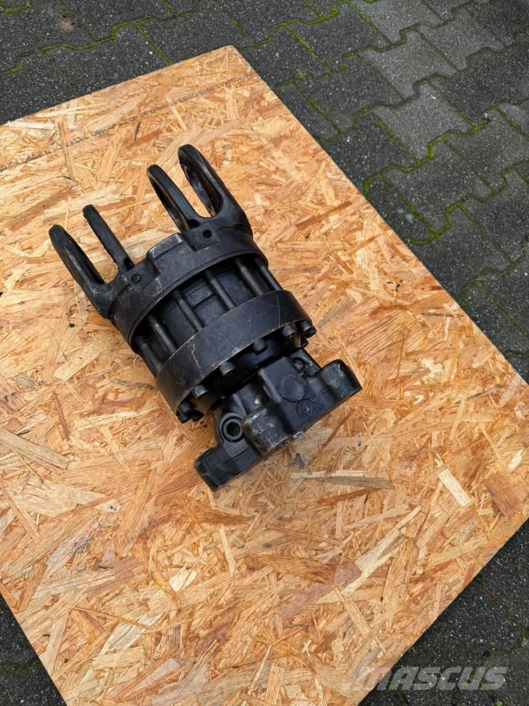 Ponsse Bear Rotationsschaufel