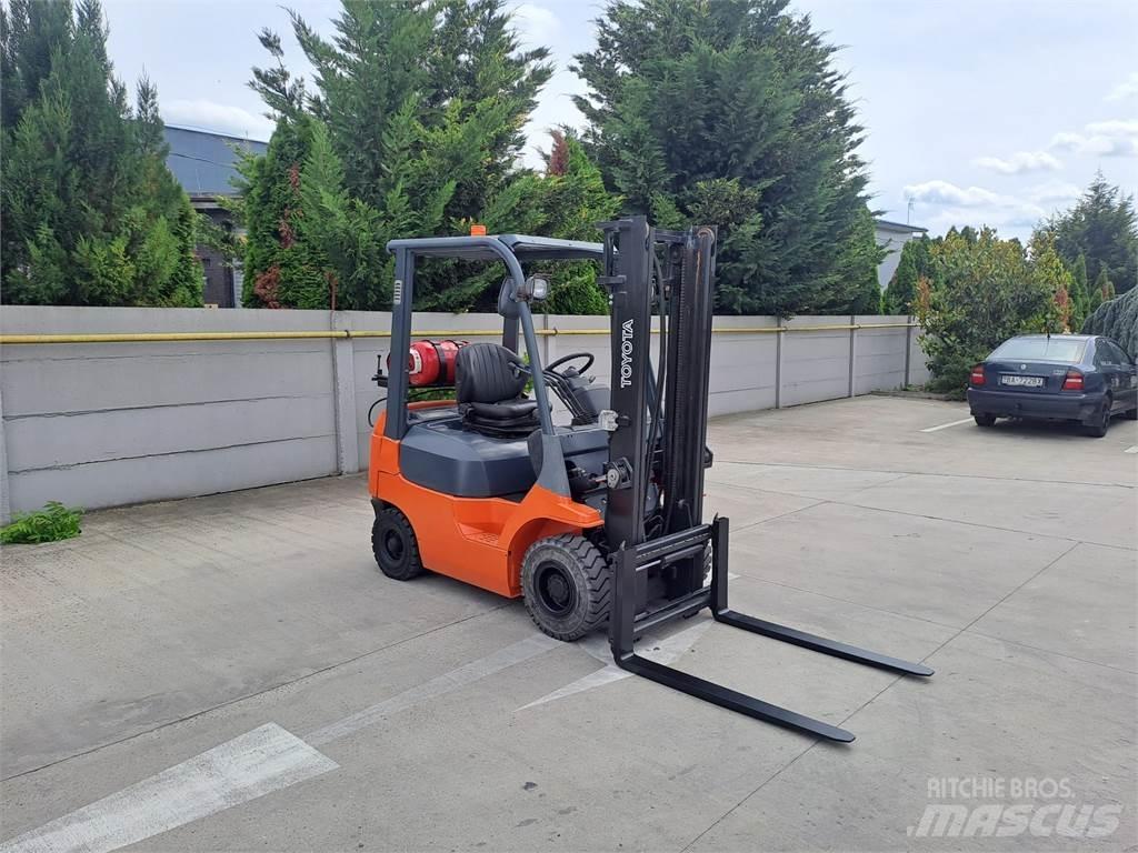 Toyota 7FGF15 LPG heftrucks
