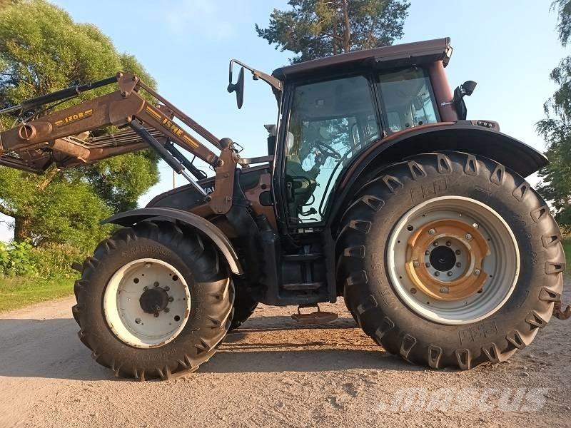 Valtra N 141 Traktoren