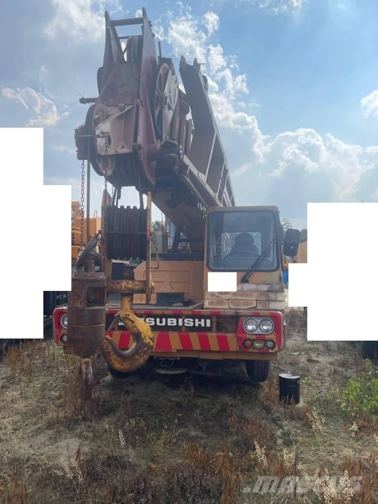 Hyundai HC 50 Raupenkrane