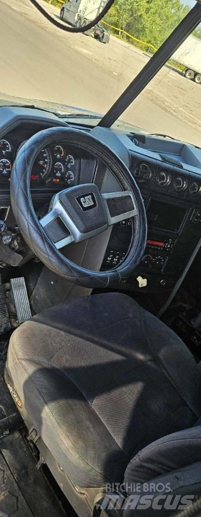 CAT CT 660 Kipper
