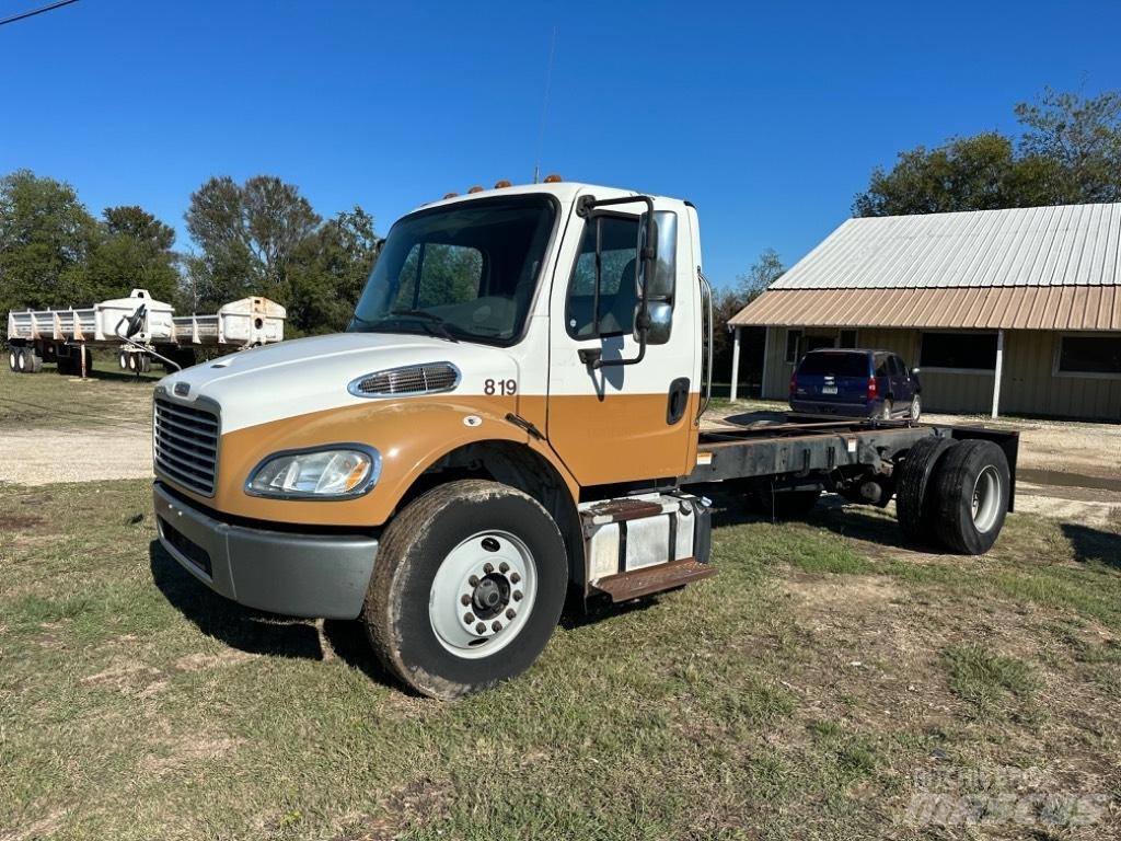 Freightliner M 106 Wechselfahrgestell