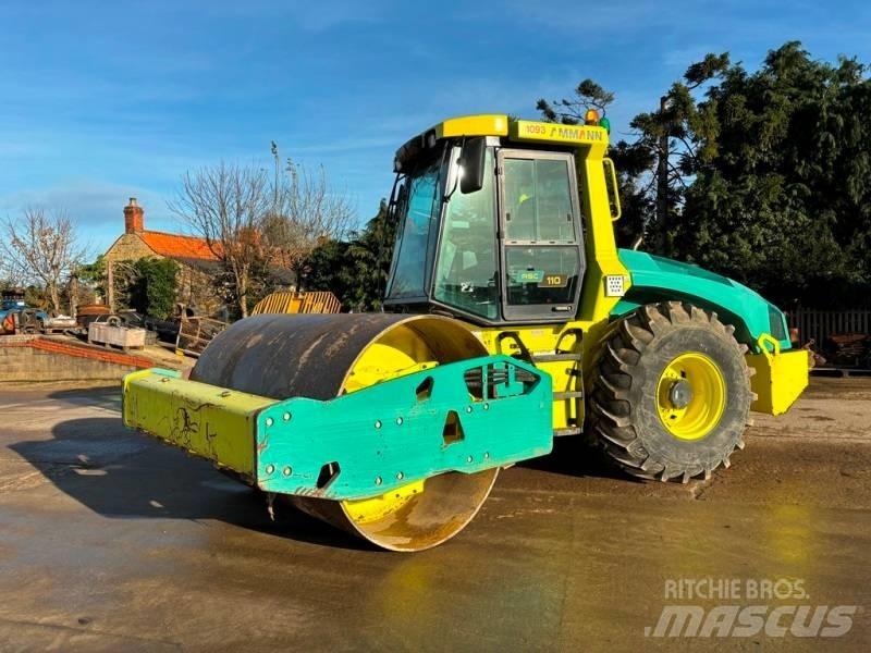 Ammann ASC 110 Walzenzüge
