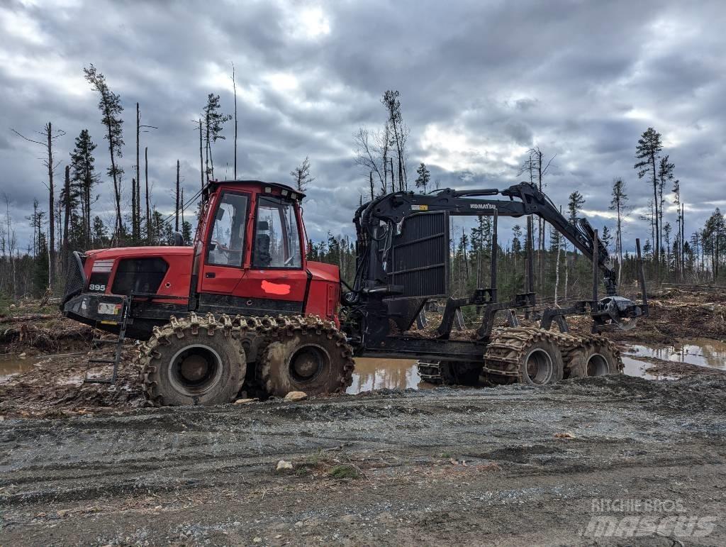Komatsu 895 Forwarder