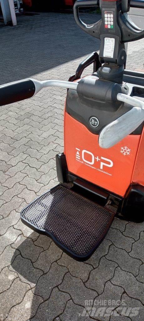 Toyota SPE140L Deichselstapler