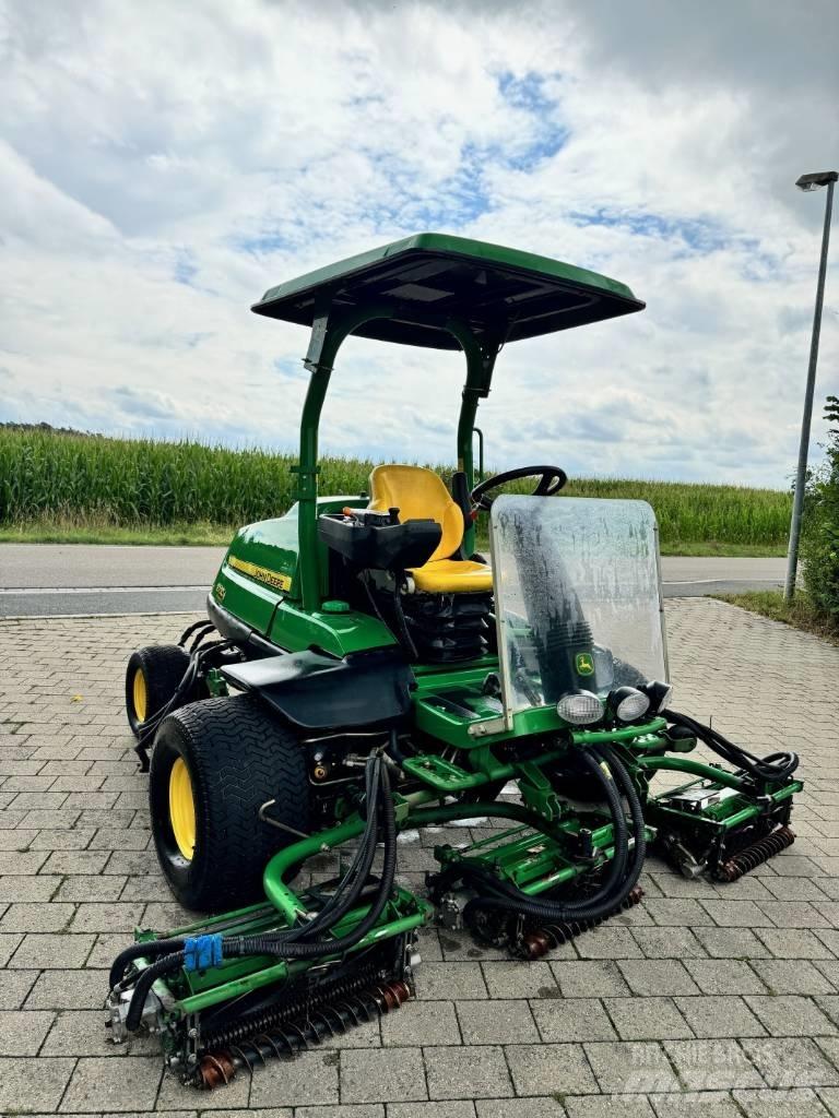 John Deere 8700 A Fairway-Mäher