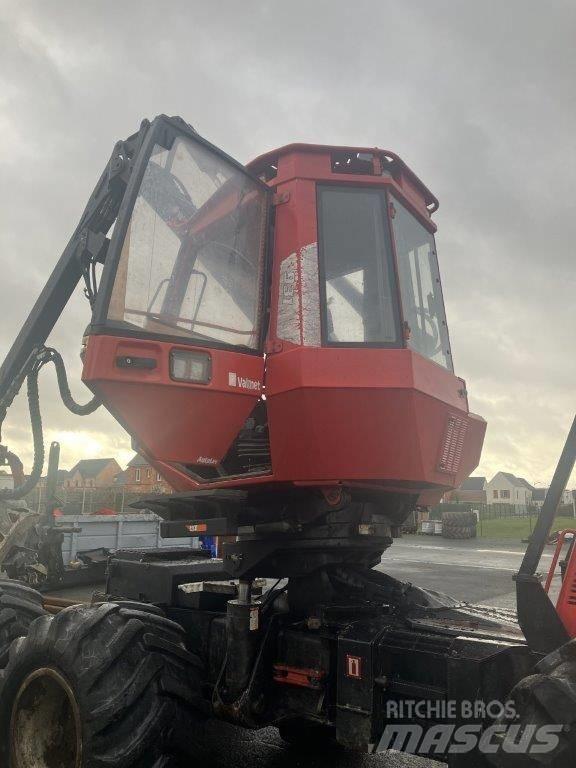 Komatsu 931 Harvester