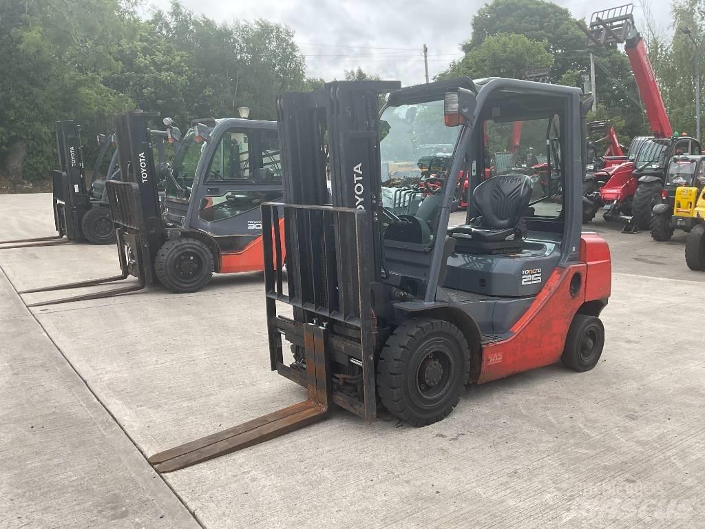 Toyota 02-8 FDF 25 Diesel heftrucks
