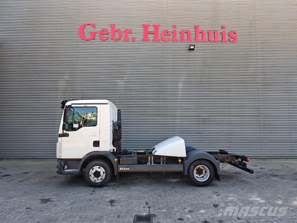MAN TGL 8.220 4x2 Wechselfahrgestell
