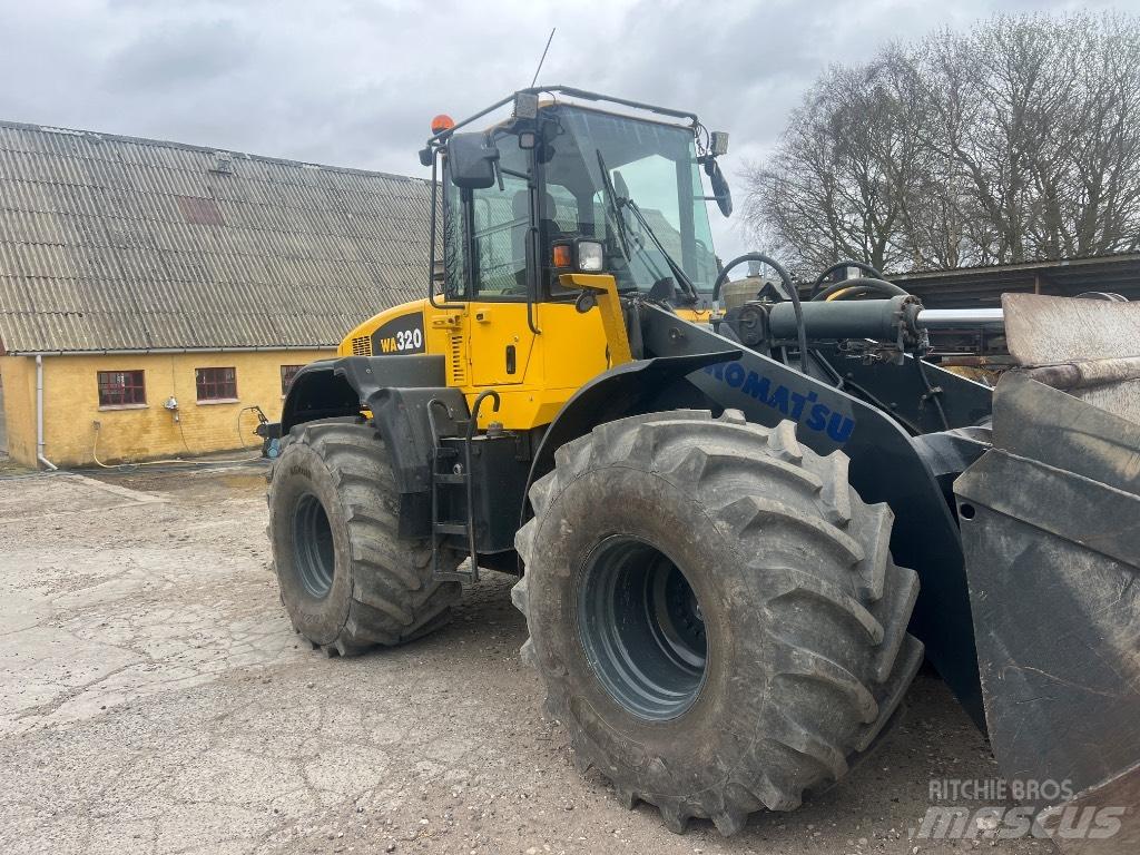 Komatsu WA 320-5 Radlader