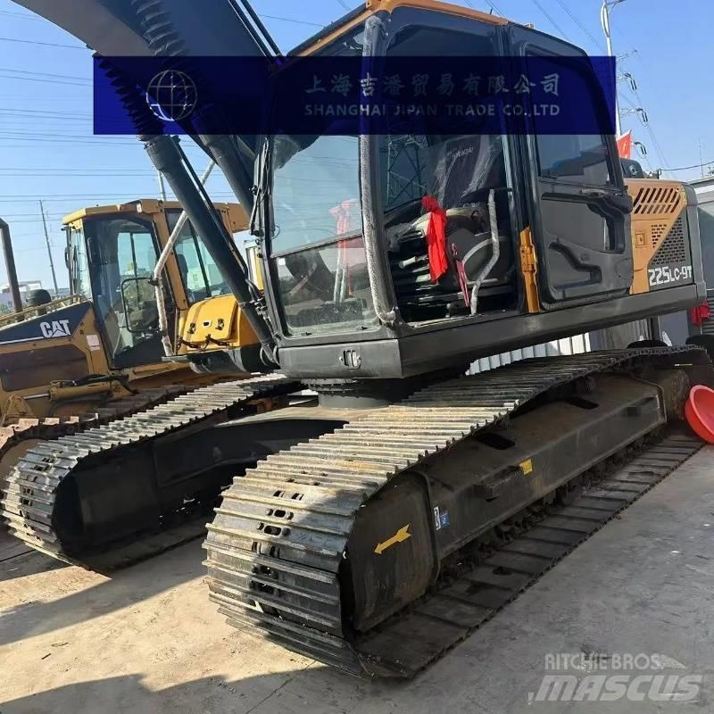 Hyundai R225 Raupenbagger