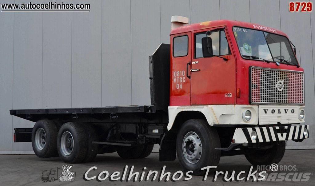 Volvo F89-42 (6x2) Pritschenwagen/Pritschenwagen mit Seitenklappe