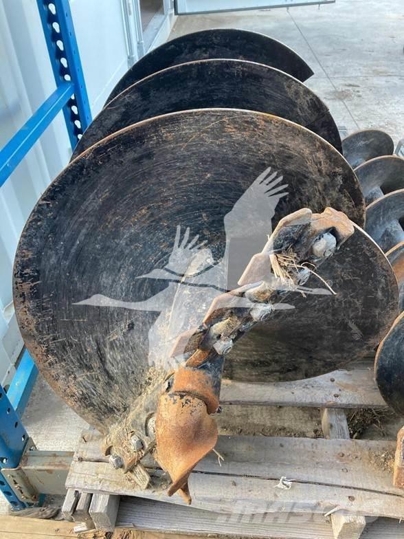  Fortress 24 Schaufeln