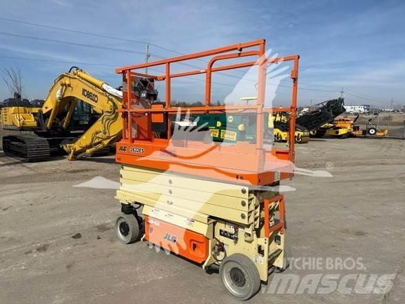 JLG 2632ES Scheren-Arbeitsbühnen