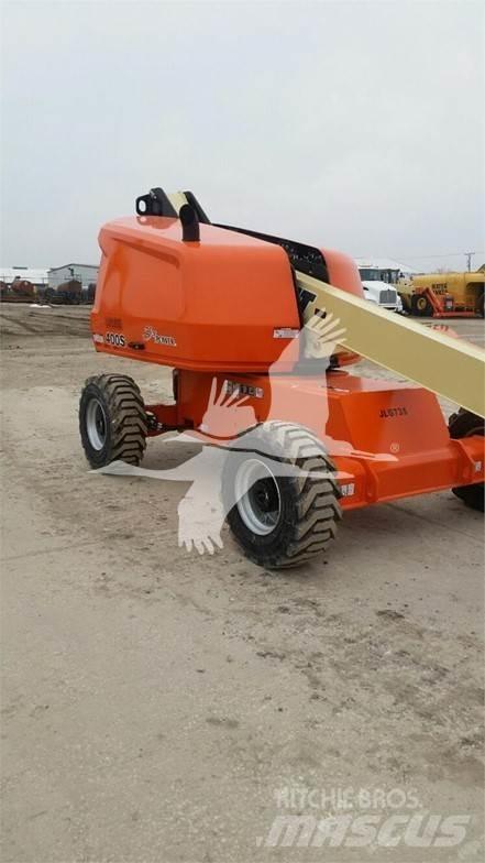 JLG 400S Teleskopbühnen