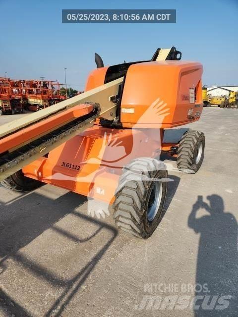 JLG 400S Teleskopbühnen
