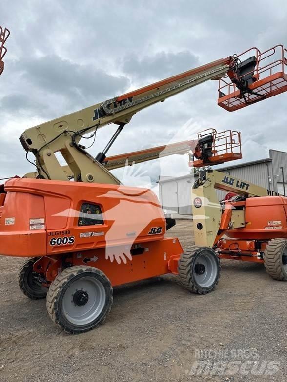 JLG 600S Teleskopbühnen