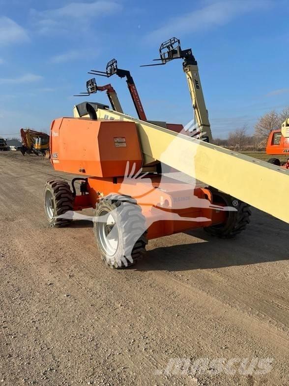 JLG 600S Teleskopbühnen