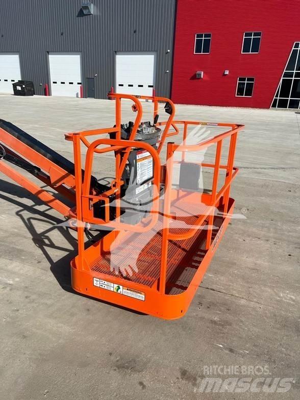 JLG 660SJ Teleskopbühnen