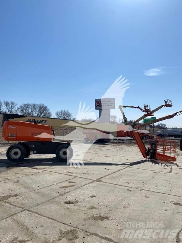 JLG 660SJ Teleskopbühnen