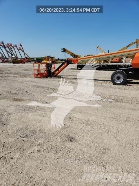 JLG 660SJ Teleskopbühnen