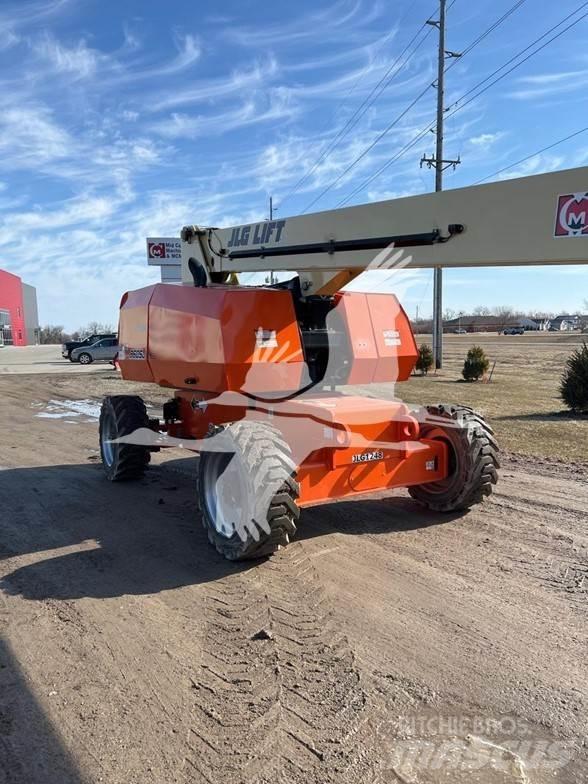 JLG 860SJ Teleskopbühnen