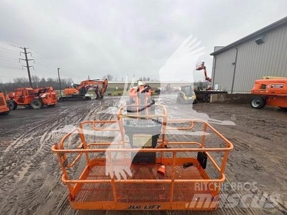 JLG 860SJ Teleskopbühnen