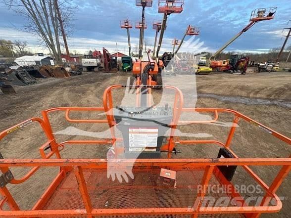 JLG 860SJ Teleskopbühnen
