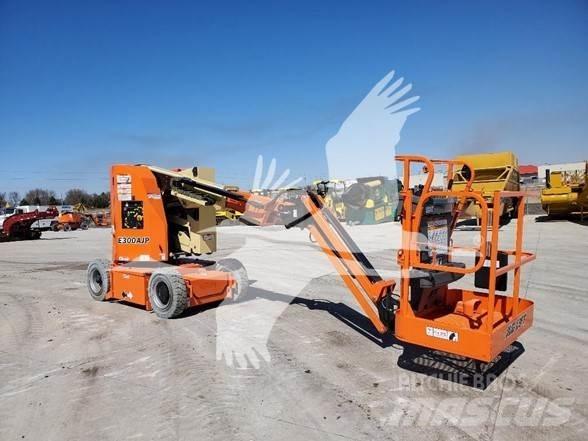 JLG E300AJP Gelenkteleskoparbeitsbühnen